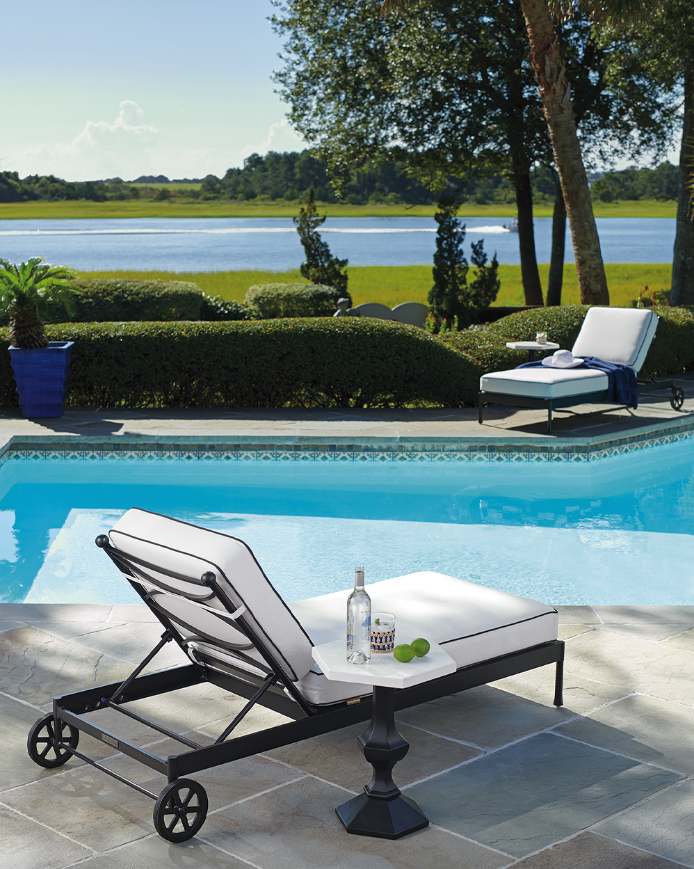 Chaise Lounge