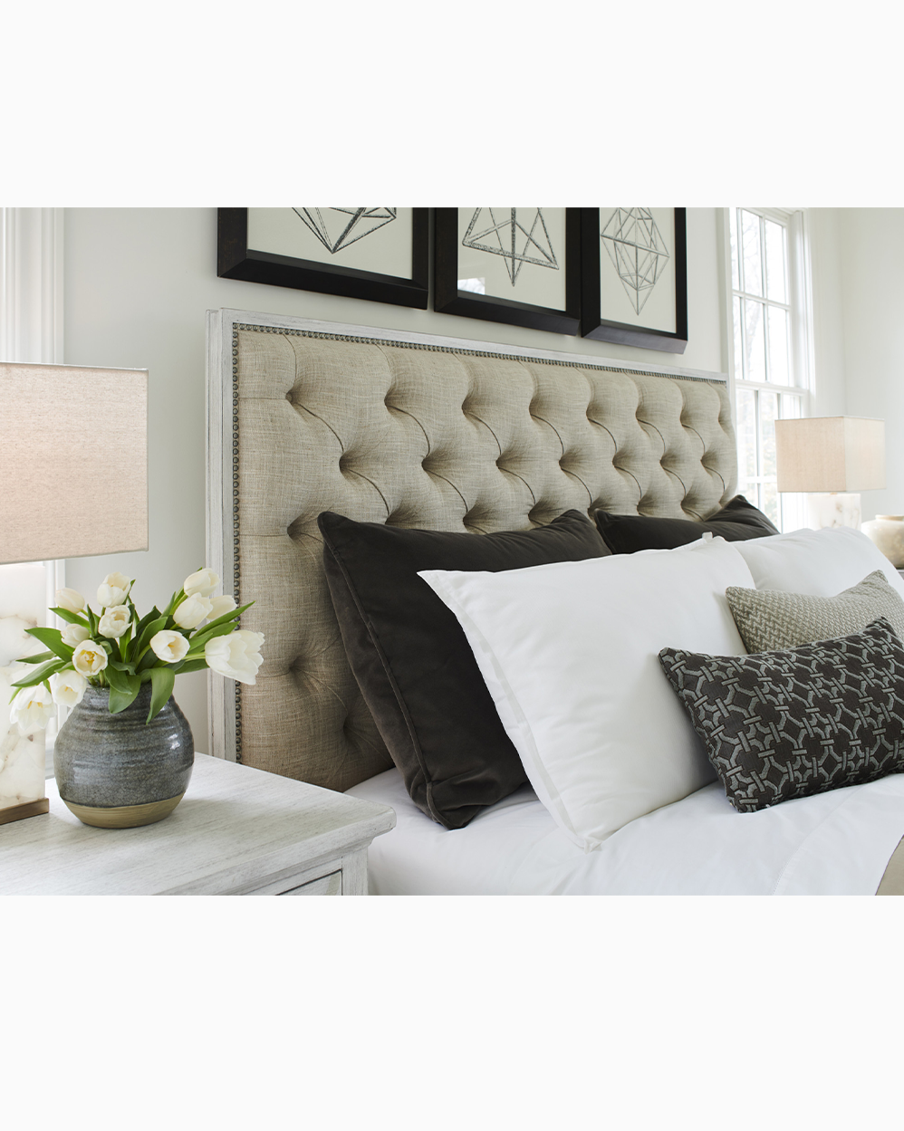 Sag Harbor Tufted Upholstered Bed