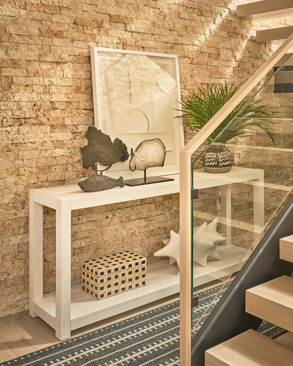 Hermosa Console